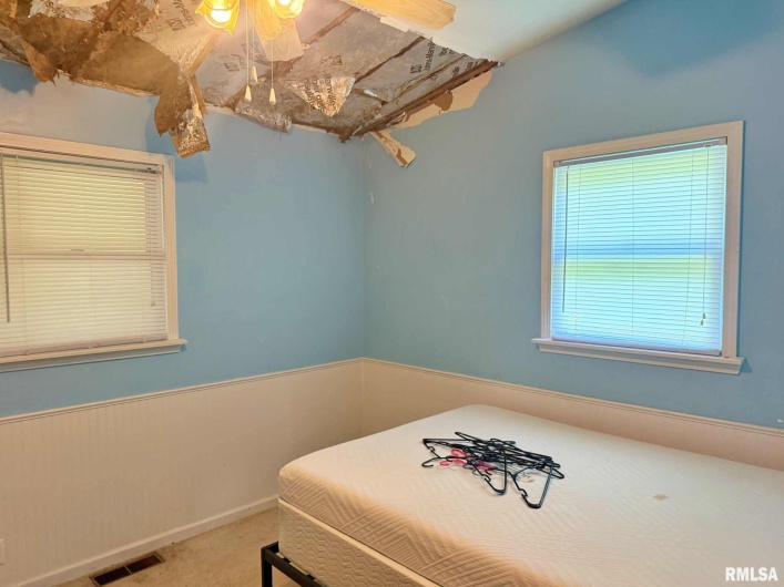 24 Adkins Street, Metropolis, Illinois 62960, 2 Bedrooms Bedrooms, 0 ,1 BathroomBathrooms,Residential,For Sale,Adkins,0,RMAEB458706