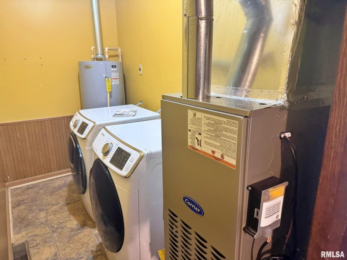 24 Adkins Street, Metropolis, Illinois 62960, 2 Bedrooms Bedrooms, 0 ,1 BathroomBathrooms,Residential,For Sale,Adkins,0,RMAEB458706