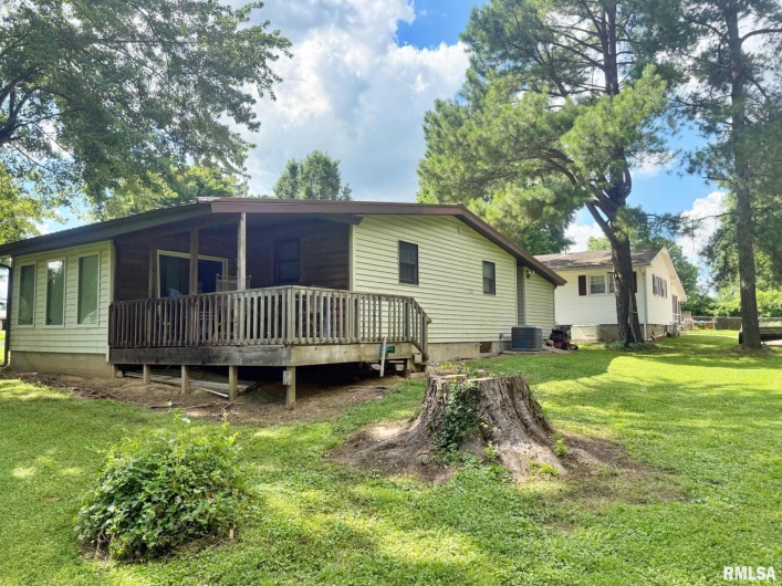 24 Adkins Street, Metropolis, Illinois 62960, 2 Bedrooms Bedrooms, 0 ,1 BathroomBathrooms,Residential,For Sale,Adkins,0,RMAEB458706