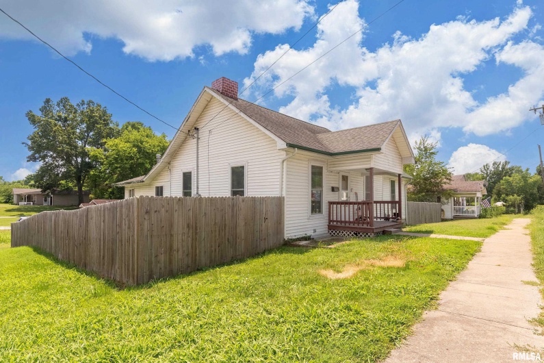 503 IDAHO Avenue, Carterville, Illinois 62918, 4 Bedrooms Bedrooms, 0 ,2 BathroomsBathrooms,Residential,For Sale,IDAHO,0,RMAQC4265081