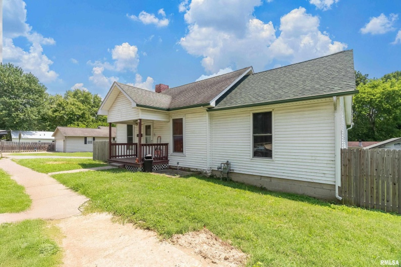 503 IDAHO Avenue, Carterville, Illinois 62918, 4 Bedrooms Bedrooms, 0 ,2 BathroomsBathrooms,Residential,For Sale,IDAHO,0,RMAQC4265081