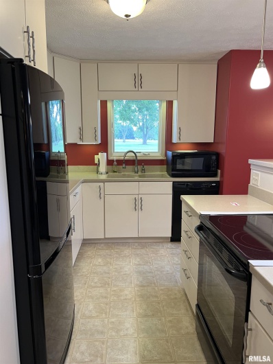 1308 Shawnee Trail Trail, Carterville, Illinois 62918, 2 Bedrooms Bedrooms, 0 ,2 BathroomsBathrooms,Residential,For Sale,Shawnee Trail,0,RMAEB458707