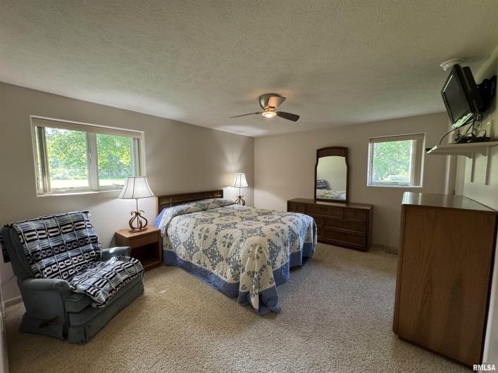 1308 Shawnee Trail Trail, Carterville, Illinois 62918, 2 Bedrooms Bedrooms, 0 ,2 BathroomsBathrooms,Residential,For Sale,Shawnee Trail,0,RMAEB458707