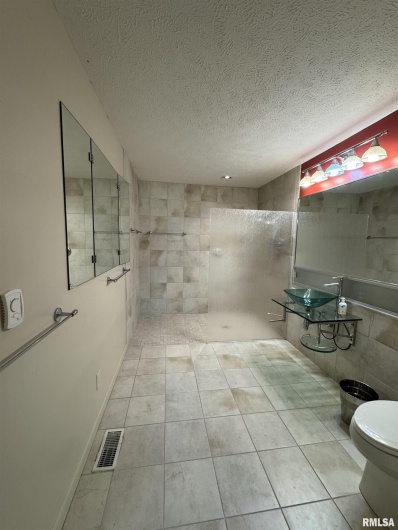 1308 Shawnee Trail Trail, Carterville, Illinois 62918, 2 Bedrooms Bedrooms, 0 ,2 BathroomsBathrooms,Residential,For Sale,Shawnee Trail,0,RMAEB458707