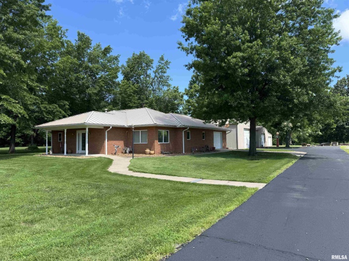 1308 Shawnee Trail Trail, Carterville, Illinois 62918, 2 Bedrooms Bedrooms, 0 ,2 BathroomsBathrooms,Residential,For Sale,Shawnee Trail,0,RMAEB458707