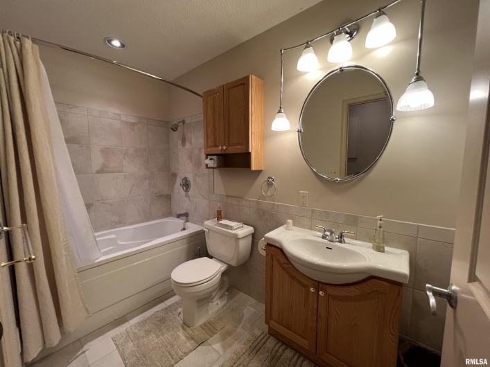 1308 Shawnee Trail Trail, Carterville, Illinois 62918, 2 Bedrooms Bedrooms, 0 ,2 BathroomsBathrooms,Residential,For Sale,Shawnee Trail,0,RMAEB458707