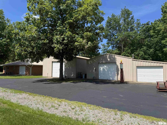 1308 Shawnee Trail Trail, Carterville, Illinois 62918, 2 Bedrooms Bedrooms, 0 ,2 BathroomsBathrooms,Residential,For Sale,Shawnee Trail,0,RMAEB458707
