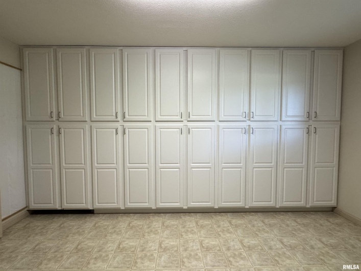 1308 Shawnee Trail Trail, Carterville, Illinois 62918, 2 Bedrooms Bedrooms, 0 ,2 BathroomsBathrooms,Residential,For Sale,Shawnee Trail,0,RMAEB458707