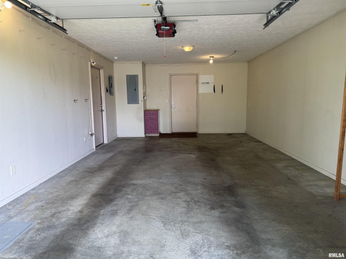 1308 Shawnee Trail Trail, Carterville, Illinois 62918, 2 Bedrooms Bedrooms, 0 ,2 BathroomsBathrooms,Residential,For Sale,Shawnee Trail,0,RMAEB458707