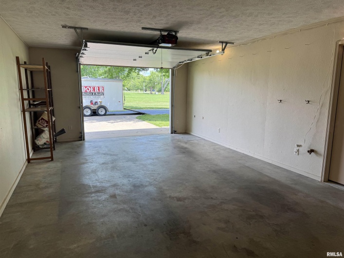 1308 Shawnee Trail Trail, Carterville, Illinois 62918, 2 Bedrooms Bedrooms, 0 ,2 BathroomsBathrooms,Residential,For Sale,Shawnee Trail,0,RMAEB458707