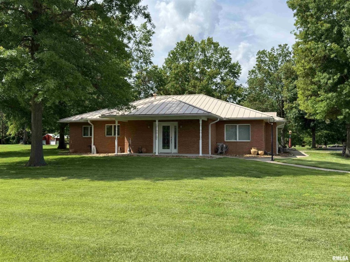 1308 Shawnee Trail Trail, Carterville, Illinois 62918, 2 Bedrooms Bedrooms, 0 ,2 BathroomsBathrooms,Residential,For Sale,Shawnee Trail,0,RMAEB458707