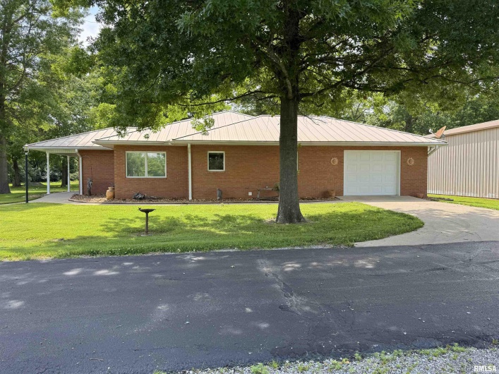1308 Shawnee Trail Trail, Carterville, Illinois 62918, 2 Bedrooms Bedrooms, 0 ,2 BathroomsBathrooms,Residential,For Sale,Shawnee Trail,0,RMAEB458707