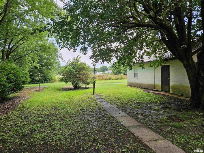 1206 14TH Street, Murphysboro, Illinois 62966, 3 Bedrooms Bedrooms, 0 ,1 BathroomBathrooms,Residential,For Sale,14TH,0,RMAEB458708