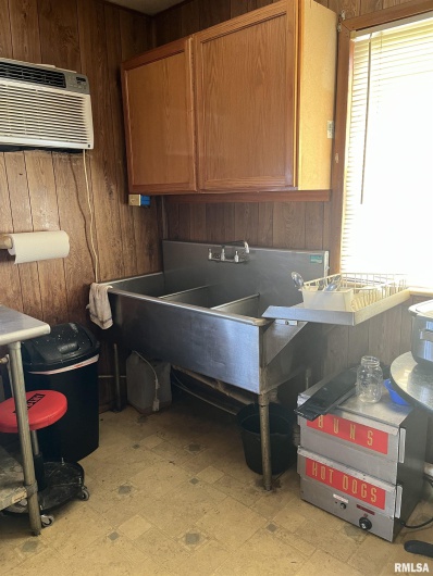 1411 MAIN Street, Harrisburg, Illinois 62946, 0 , 0 ,0,Commercial Sale,For Sale,MAIN,0,RMAEB458710