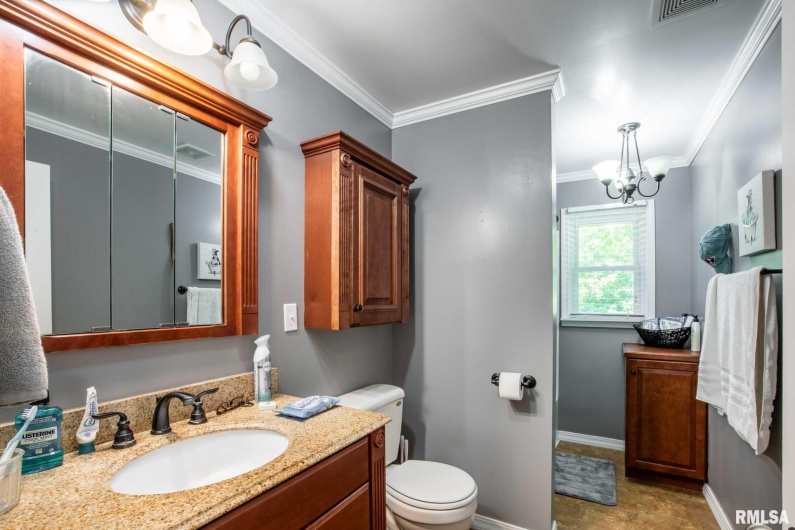 5680 State Route 146 E Highway, Vienna, Illinois 62995, 3 Bedrooms Bedrooms, 0 ,2 BathroomsBathrooms,Residential,For Sale,State Route 146 E,0,RMAQC4265097