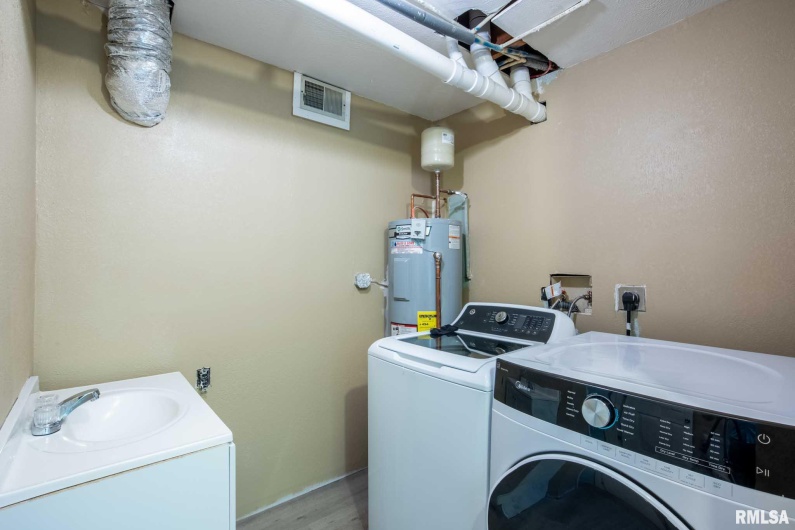 5680 State Route 146 E Highway, Vienna, Illinois 62995, 3 Bedrooms Bedrooms, 0 ,2 BathroomsBathrooms,Residential,For Sale,State Route 146 E,0,RMAQC4265097