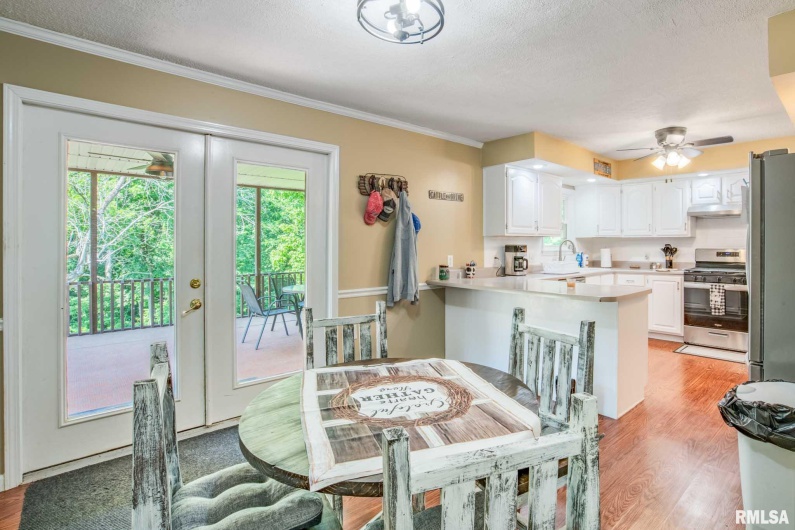 5680 State Route 146 E Highway, Vienna, Illinois 62995, 3 Bedrooms Bedrooms, 0 ,2 BathroomsBathrooms,Residential,For Sale,State Route 146 E,0,RMAQC4265097