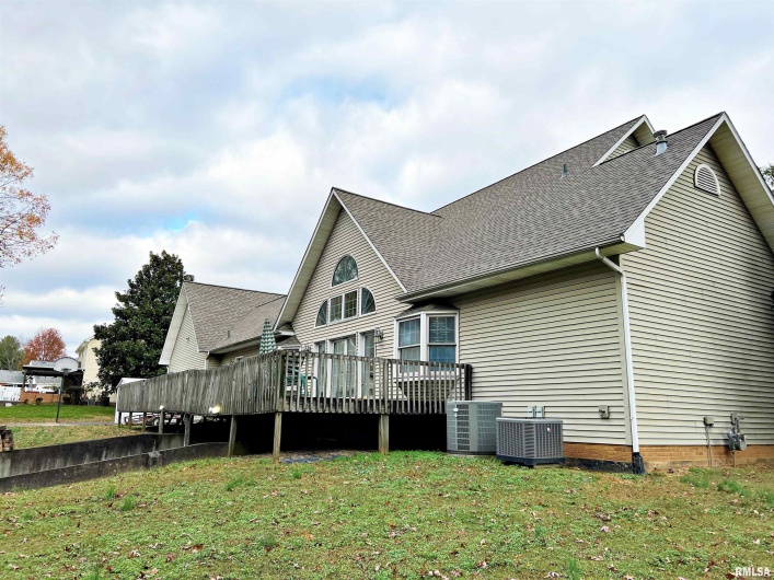 43 LAKEWOOD Drive, Metropolis, Illinois 62960, 5 Bedrooms Bedrooms, 0 ,4 BathroomsBathrooms,Residential,For Sale,LAKEWOOD,0,RMAEB458718