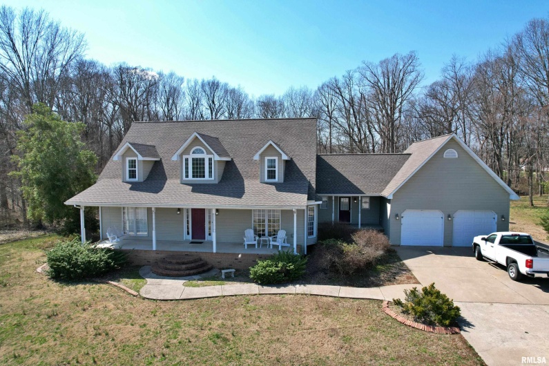 43 LAKEWOOD Drive, Metropolis, Illinois 62960, 5 Bedrooms Bedrooms, 0 ,4 BathroomsBathrooms,Residential,For Sale,LAKEWOOD,0,RMAEB458718