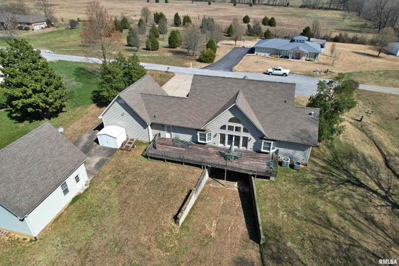 43 LAKEWOOD Drive, Metropolis, Illinois 62960, 5 Bedrooms Bedrooms, 0 ,4 BathroomsBathrooms,Residential,For Sale,LAKEWOOD,0,RMAEB458718