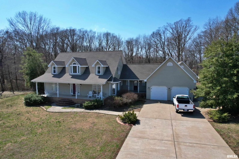 43 LAKEWOOD Drive, Metropolis, Illinois 62960, 5 Bedrooms Bedrooms, 0 ,4 BathroomsBathrooms,Residential,For Sale,LAKEWOOD,0,RMAEB458718