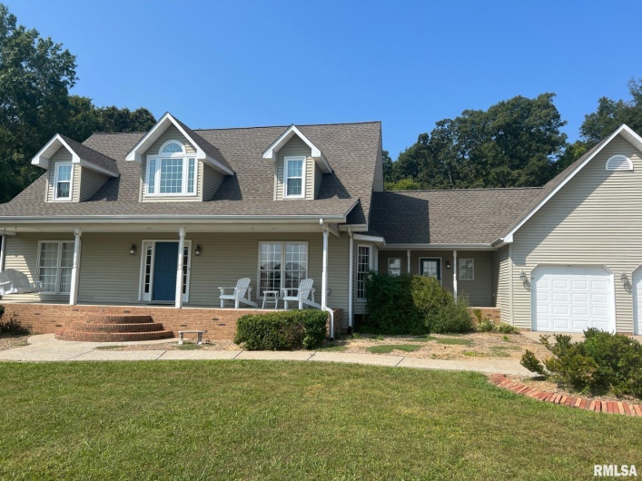 43 LAKEWOOD Drive, Metropolis, Illinois 62960, 5 Bedrooms Bedrooms, 0 ,4 BathroomsBathrooms,Residential,For Sale,LAKEWOOD,0,RMAEB458718