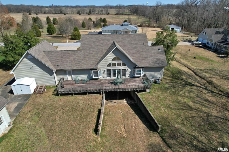 43 LAKEWOOD Drive, Metropolis, Illinois 62960, 5 Bedrooms Bedrooms, 0 ,4 BathroomsBathrooms,Residential,For Sale,LAKEWOOD,0,RMAEB458718