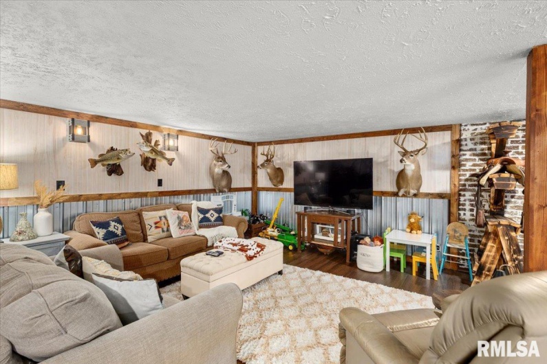 468 Clifty Heights Drive, Marion, Illinois 62959, 3 Bedrooms Bedrooms, 0 ,2 BathroomsBathrooms,Residential,For Sale,Clifty Heights,0,RMAEB458720