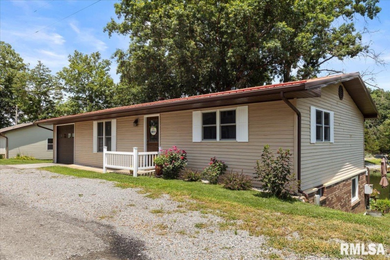 468 Clifty Heights Drive, Marion, Illinois 62959, 3 Bedrooms Bedrooms, 0 ,2 BathroomsBathrooms,Residential,For Sale,Clifty Heights,0,RMAEB458720