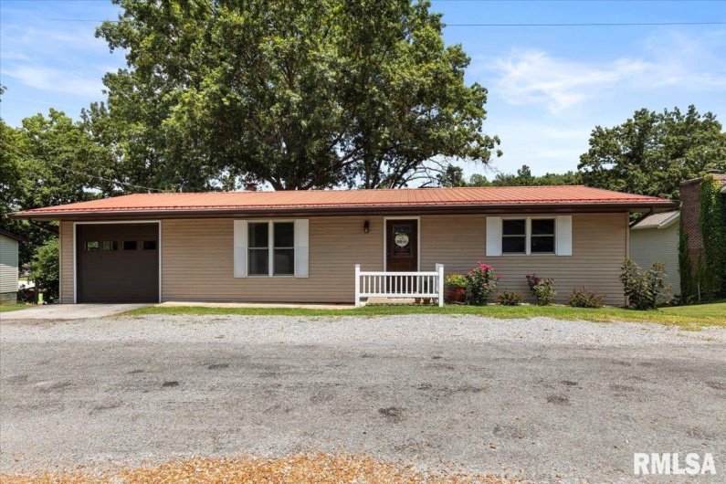 468 Clifty Heights Drive, Marion, Illinois 62959, 3 Bedrooms Bedrooms, 0 ,2 BathroomsBathrooms,Residential,For Sale,Clifty Heights,0,RMAEB458720