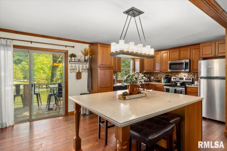 468 Clifty Heights Drive, Marion, Illinois 62959, 3 Bedrooms Bedrooms, 0 ,2 BathroomsBathrooms,Residential,For Sale,Clifty Heights,0,RMAEB458720