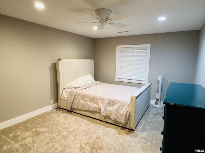 65 Stony Point, Goreville, Illinois 62939, 3 Bedrooms Bedrooms, 0 ,2 BathroomsBathrooms,Residential,For Sale,Stony,0,RMAEB458728