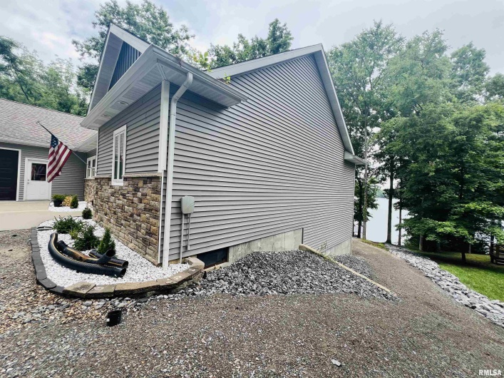65 Stony Point, Goreville, Illinois 62939, 3 Bedrooms Bedrooms, 0 ,2 BathroomsBathrooms,Residential,For Sale,Stony,0,RMAEB458728
