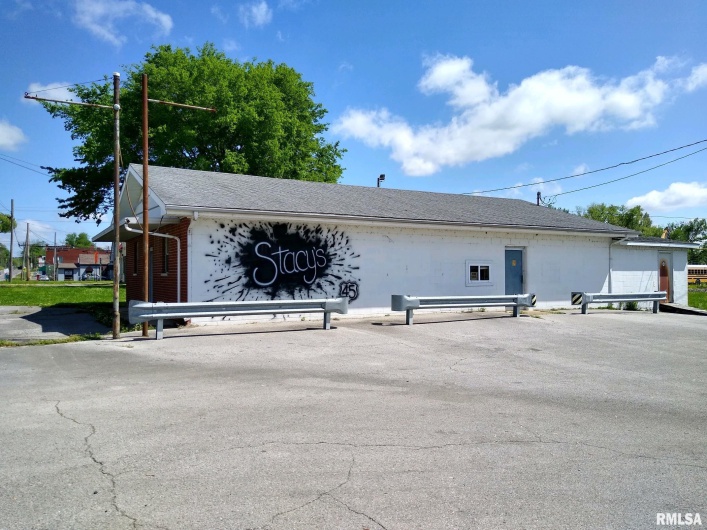 102 1ST Street, Vienna, Illinois 62995, 0 , 0 ,0,Commercial Sale,For Sale,1ST,0,RMAEB458735