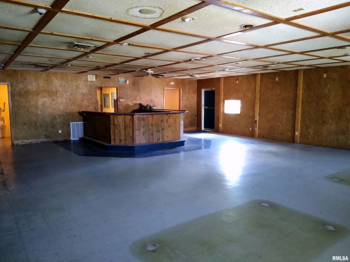 102 1ST Street, Vienna, Illinois 62995, 0 , 0 ,0,Commercial Sale,For Sale,1ST,0,RMAEB458735