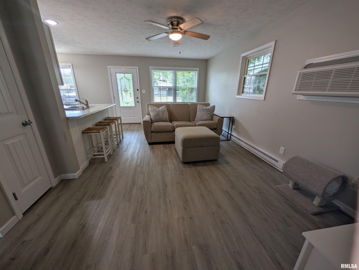 121 SLOAN Street, Harrisburg, Illinois 62946, 2 Bedrooms Bedrooms, 0 ,1 BathroomBathrooms,Residential,For Sale,SLOAN,0,RMAQC4265190
