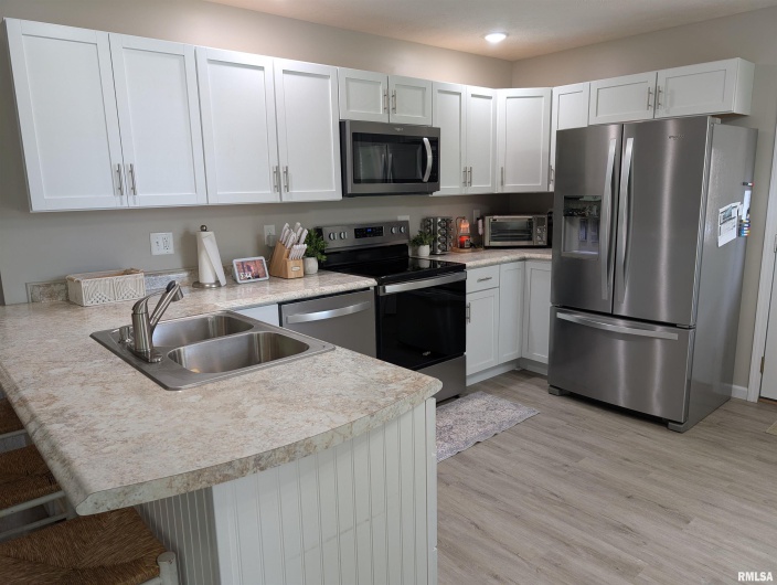 121 SLOAN Street, Harrisburg, Illinois 62946, 2 Bedrooms Bedrooms, 0 ,1 BathroomBathrooms,Residential,For Sale,SLOAN,0,RMAQC4265190