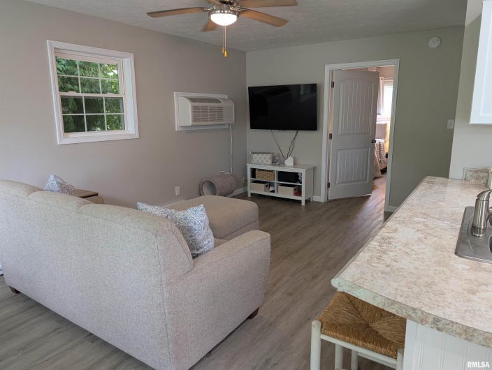 121 SLOAN Street, Harrisburg, Illinois 62946, 2 Bedrooms Bedrooms, 0 ,1 BathroomBathrooms,Residential,For Sale,SLOAN,0,RMAQC4265190