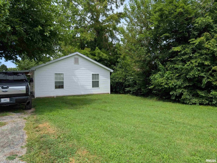 121 SLOAN Street, Harrisburg, Illinois 62946, 2 Bedrooms Bedrooms, 0 ,1 BathroomBathrooms,Residential,For Sale,SLOAN,0,RMAQC4265190