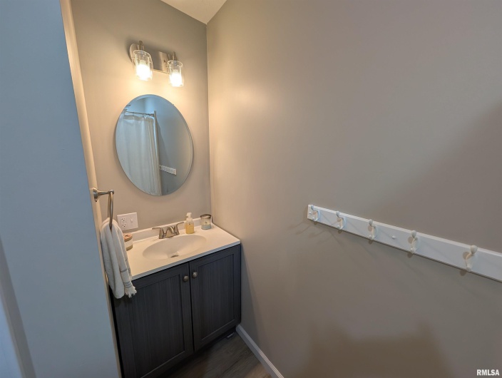 121 SLOAN Street, Harrisburg, Illinois 62946, 2 Bedrooms Bedrooms, 0 ,1 BathroomBathrooms,Residential,For Sale,SLOAN,0,RMAQC4265190