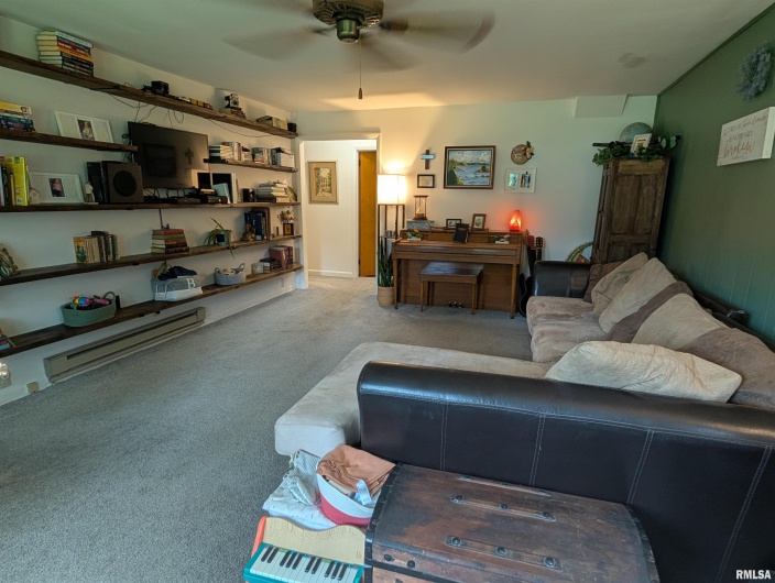 532 State Route 146 Route, Golconda, Illinois 62938, 2 Bedrooms Bedrooms, 0 ,1 BathroomBathrooms,Residential,For Sale,State Route 146,0,RMAQC4265192
