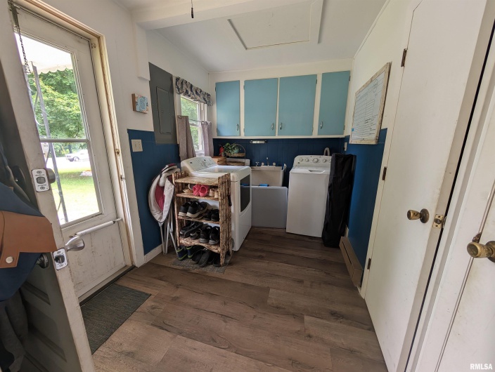 532 State Route 146 Route, Golconda, Illinois 62938, 2 Bedrooms Bedrooms, 0 ,1 BathroomBathrooms,Residential,For Sale,State Route 146,0,RMAQC4265192