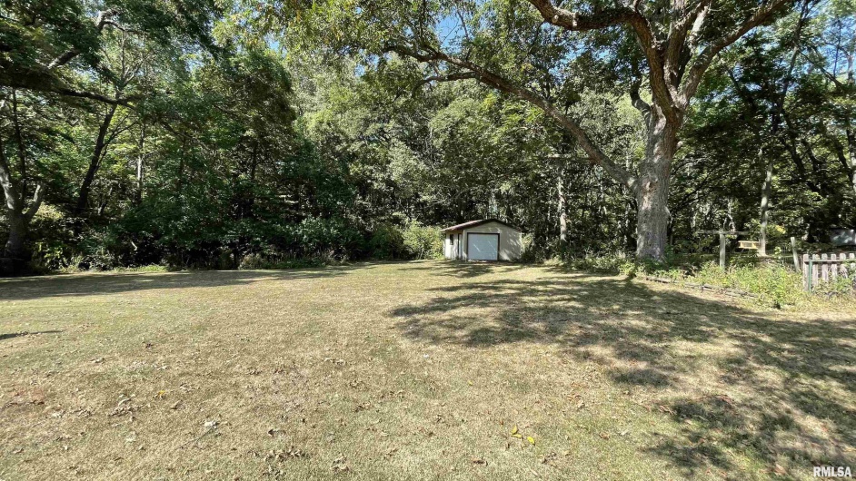 4355 RALEIGH Road, Eldorado, Illinois 62930, 3 Bedrooms Bedrooms, 0 ,2 BathroomsBathrooms,Residential,For Sale,RALEIGH,0,RMAQC4265193