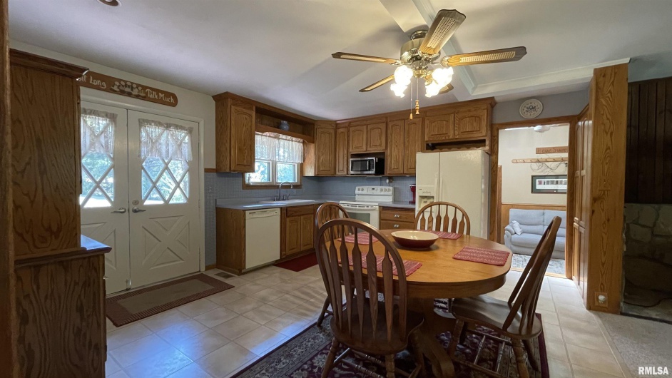 4355 RALEIGH Road, Eldorado, Illinois 62930, 3 Bedrooms Bedrooms, 0 ,2 BathroomsBathrooms,Residential,For Sale,RALEIGH,0,RMAQC4265193