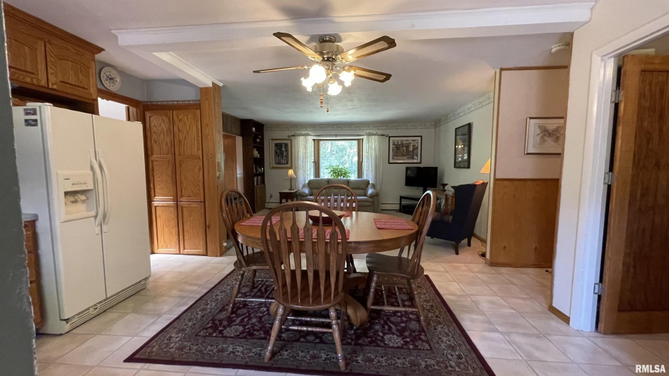 4355 RALEIGH Road, Eldorado, Illinois 62930, 3 Bedrooms Bedrooms, 0 ,2 BathroomsBathrooms,Residential,For Sale,RALEIGH,0,RMAQC4265193