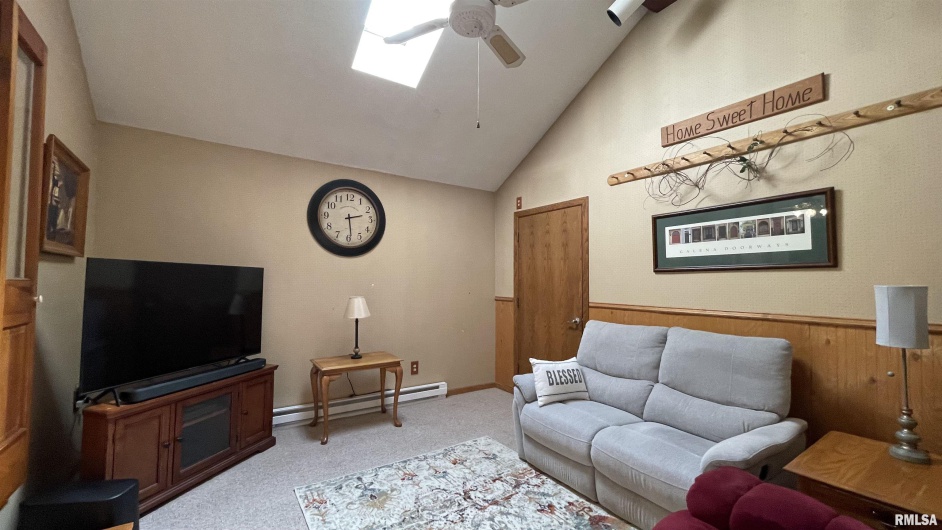 4355 RALEIGH Road, Eldorado, Illinois 62930, 3 Bedrooms Bedrooms, 0 ,2 BathroomsBathrooms,Residential,For Sale,RALEIGH,0,RMAQC4265193