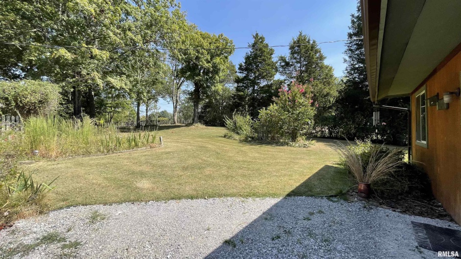 4355 RALEIGH Road, Eldorado, Illinois 62930, 3 Bedrooms Bedrooms, 0 ,2 BathroomsBathrooms,Residential,For Sale,RALEIGH,0,RMAQC4265193