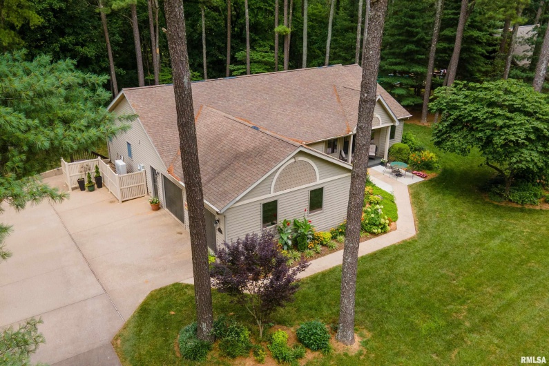 103 WOODLAND Trail, Anna, Illinois 62906-3906, 4 Bedrooms Bedrooms, 0 ,3 BathroomsBathrooms,Residential,For Sale,WOODLAND,0,RMAEB458764