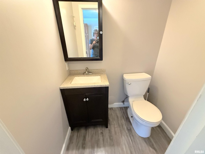 1002 ELM Street, Marion, Illinois 62959, 2 Bedrooms Bedrooms, 0 ,1 BathroomBathrooms,Residential,For Sale,ELM,0,RMAEB458771