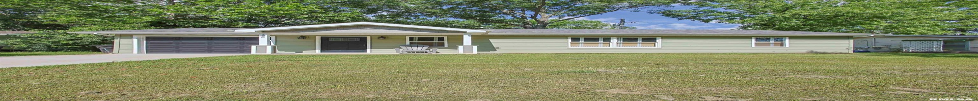Residential For Sale 302 GRAY Drive, Carbondale, Illinois 62901, 3 Bedrooms Bedrooms, 0 ,2 BathroomsBathrooms,Residential,For Sale,GRAY,0,RMAEB458772